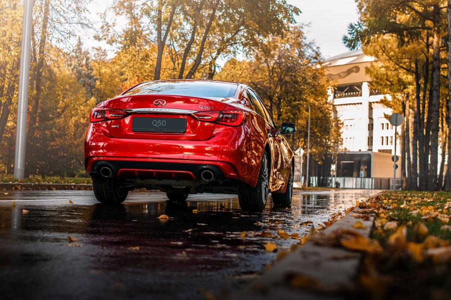  Infiniti Q50S Red Sport 2018 года  (CIS) (фото 12 из 14)